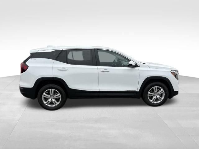 Used 2024 GMC Terrain SLE AWD/4WD image 9