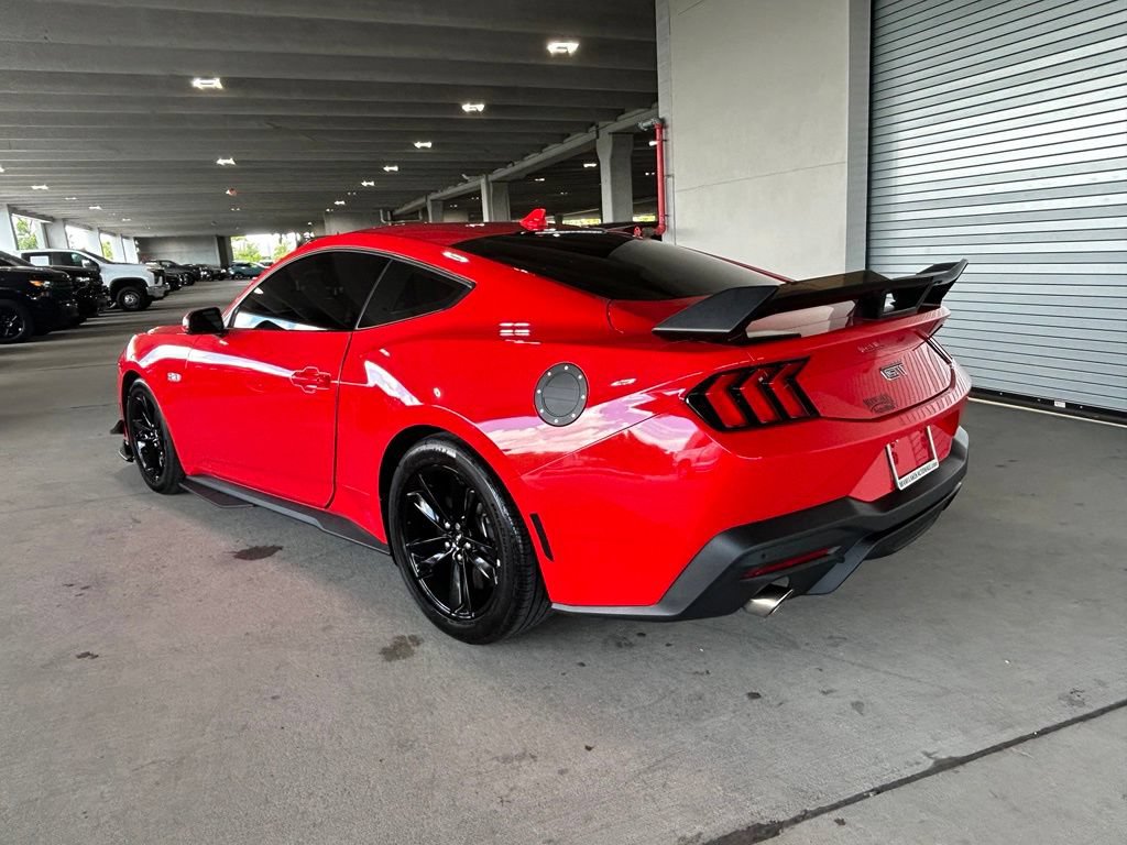 Used 2025 Ford Mustang GT RWD image 4