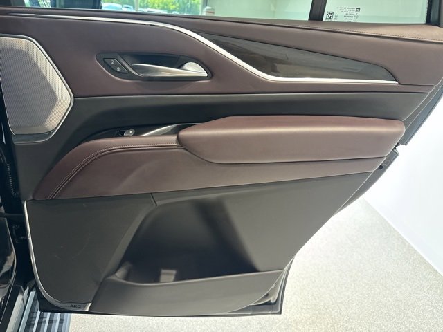 Used 2022 Cadillac Escalade Premium Luxury Platinum image 16