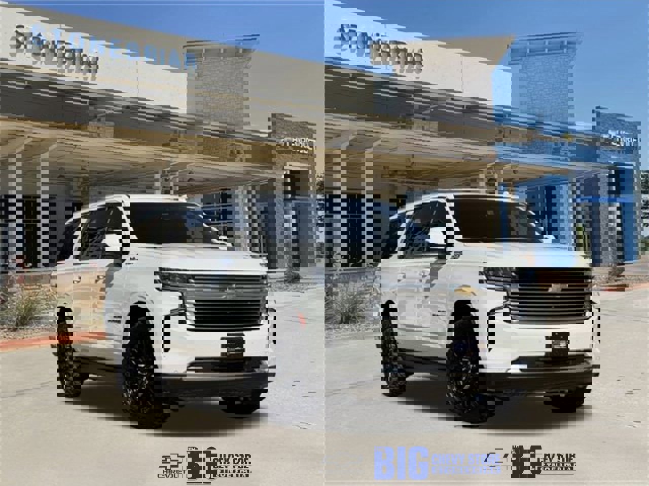 Used 2022 Chevrolet Suburban High Country w/ Premium Package 2