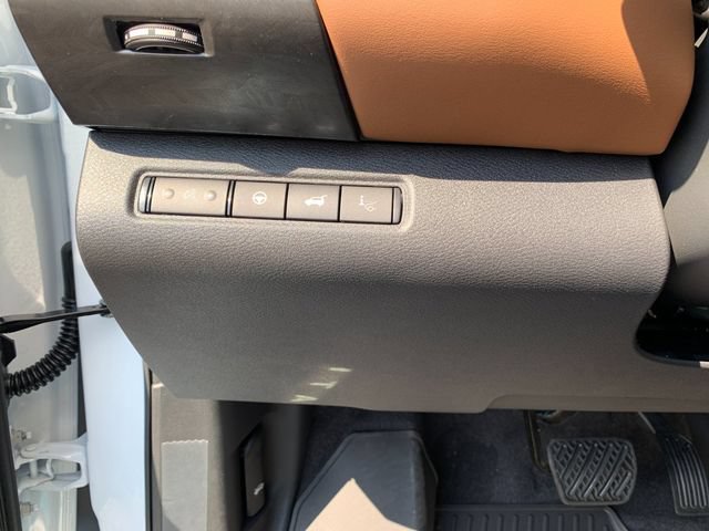New 2026 Nissan Pathfinder Platinum AWD/4WD image 31
