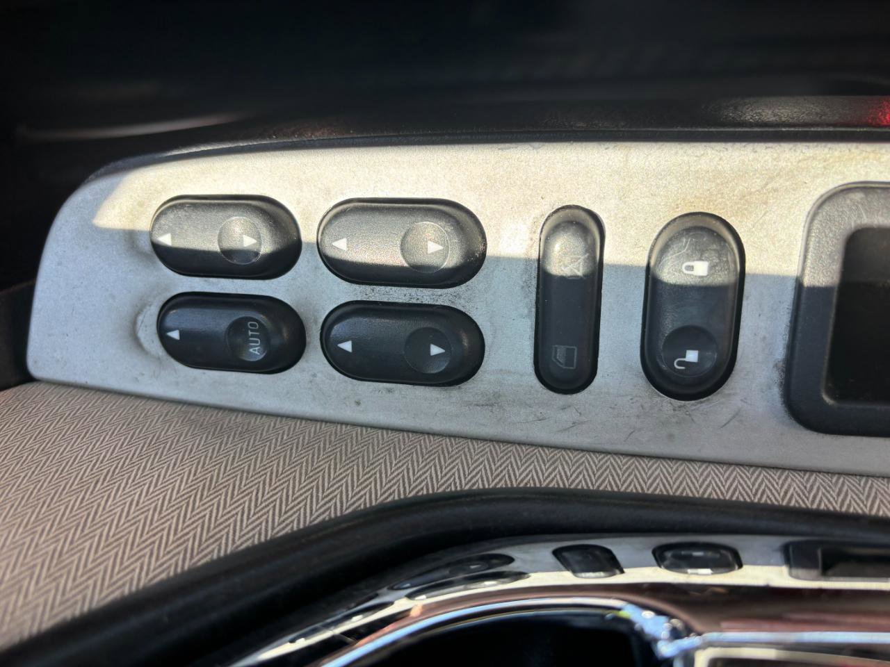 Used 2007 Mercury Mariner Luxury AWD/4WD image 16