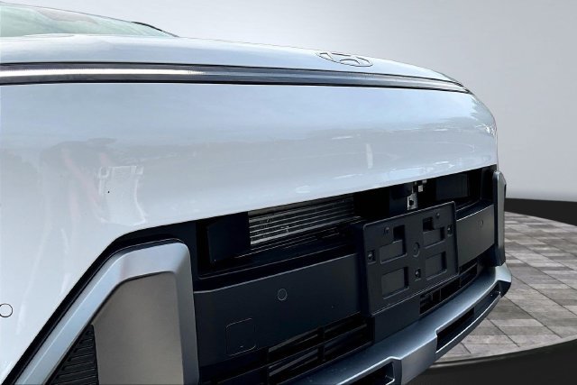 Used 2025 Hyundai Kona Limited AWD/4WD image 33