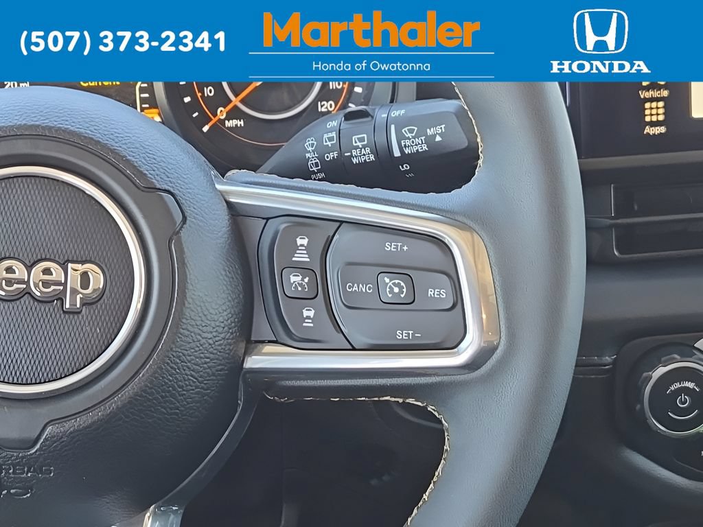 Used 2024 Jeep Wrangler Unlimited Sahara w/ Technology Group AWD/4WD image 25