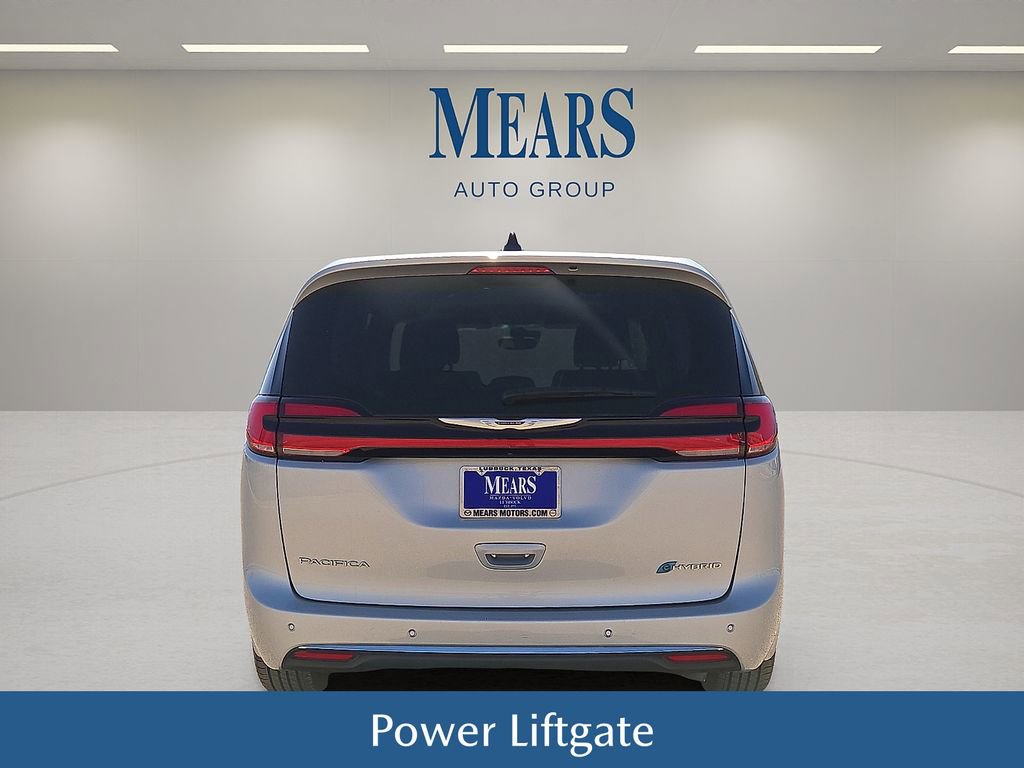 Used 2024 Chrysler Pacifica Select image 5