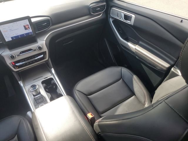 Certified 2024 Ford Explorer XLT w/ Equipment Group 202A AWD/4WD image 30