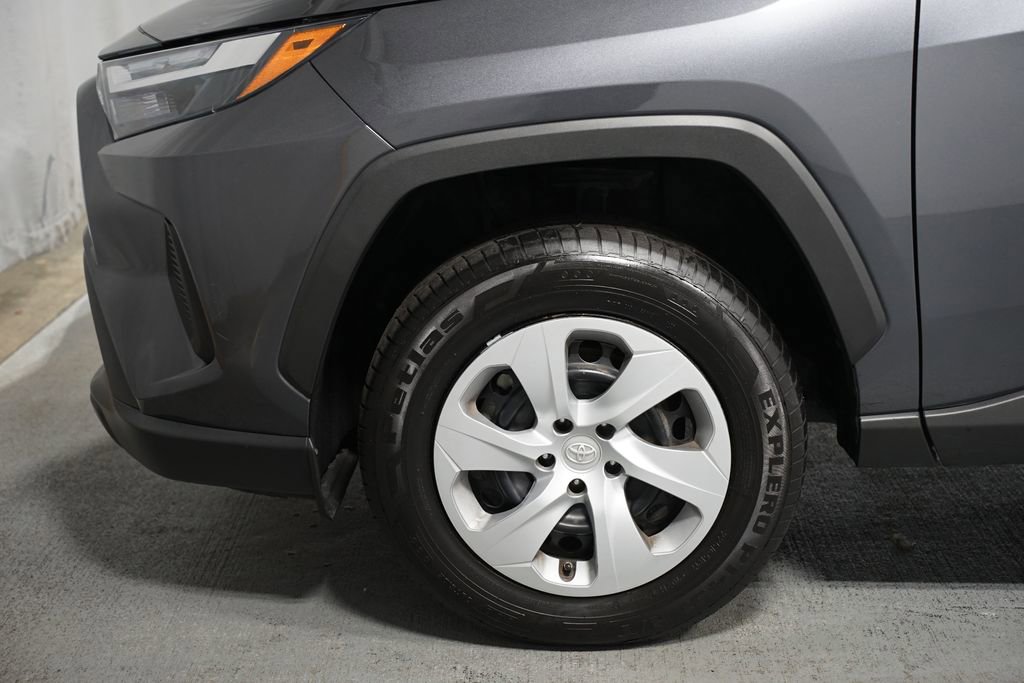 Used 2024 Toyota RAV4 LE image 5