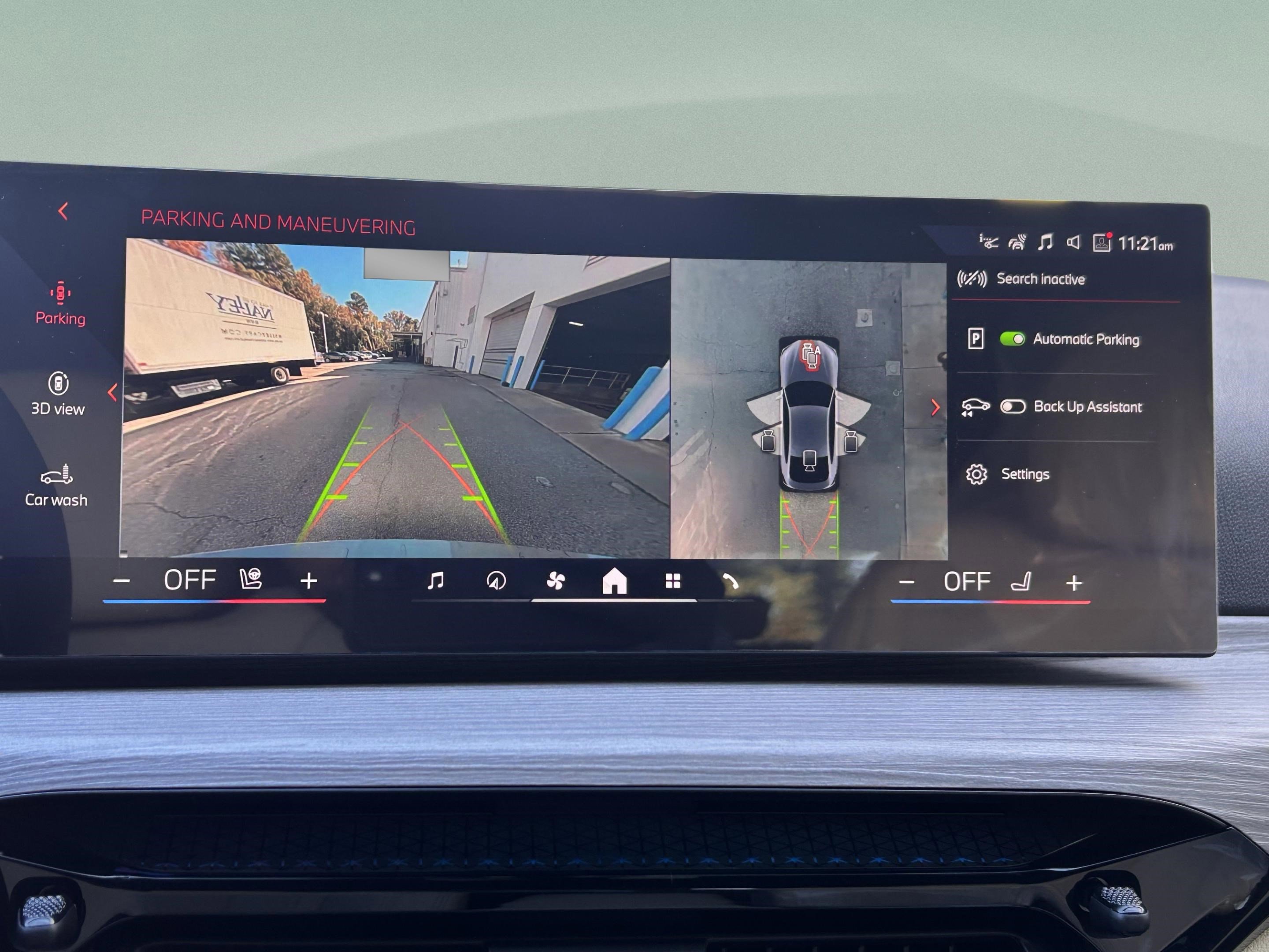 Used 2025 BMW i4 eDrive40 w/ Premium Package image 17