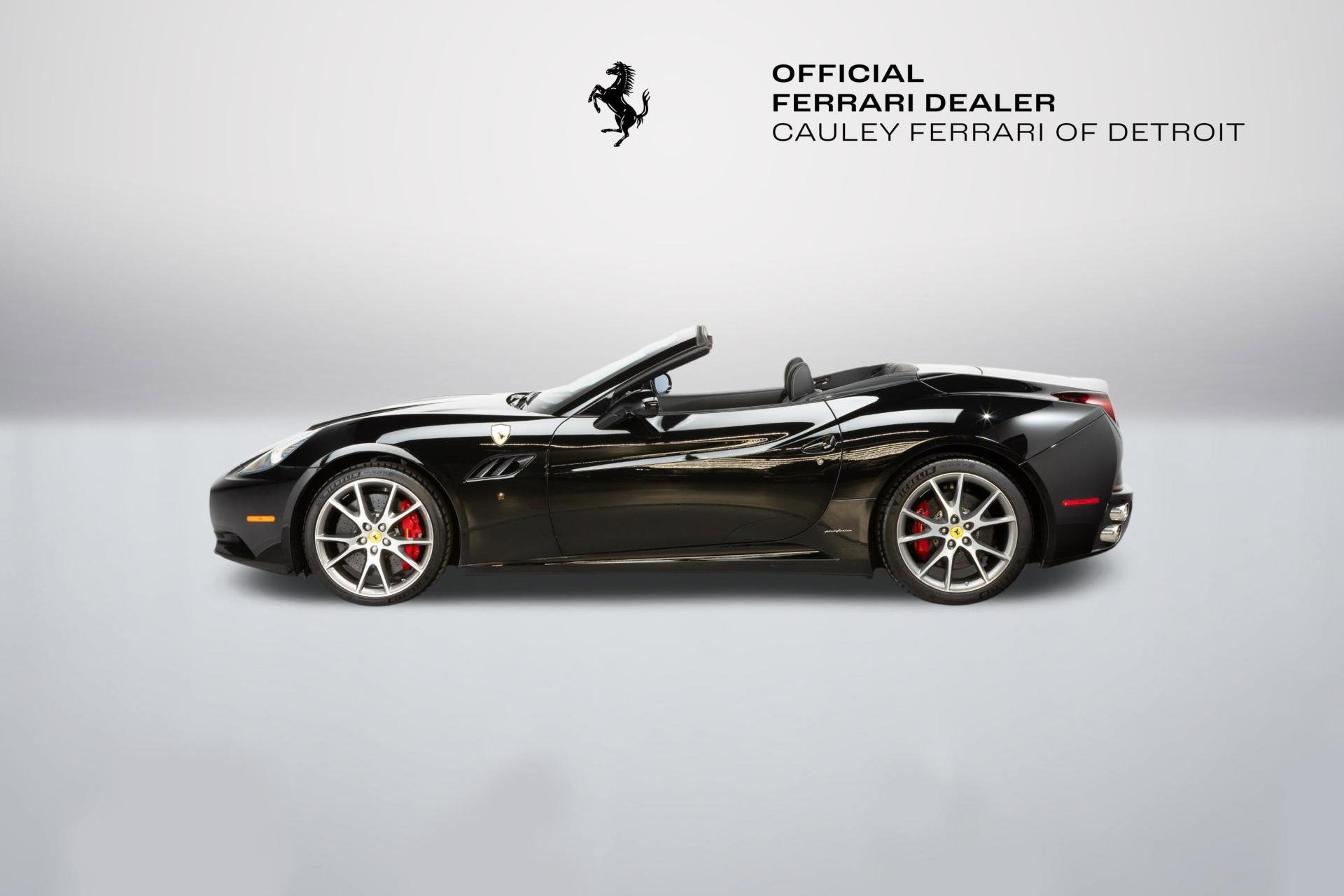 Used 2010 Ferrari California image 4