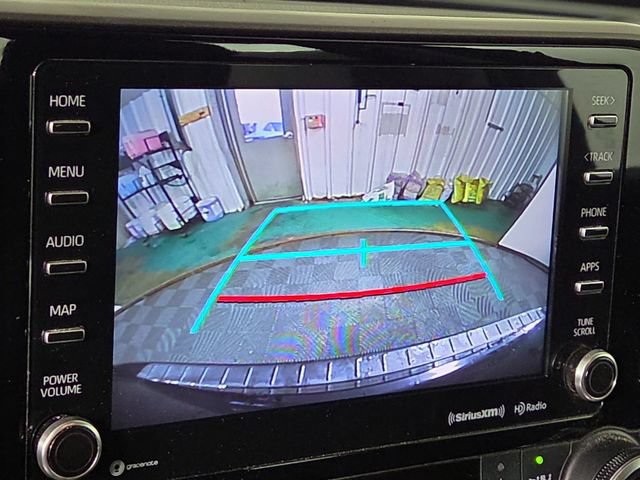 Used 2022 Toyota Highlander XLE FWD image 19