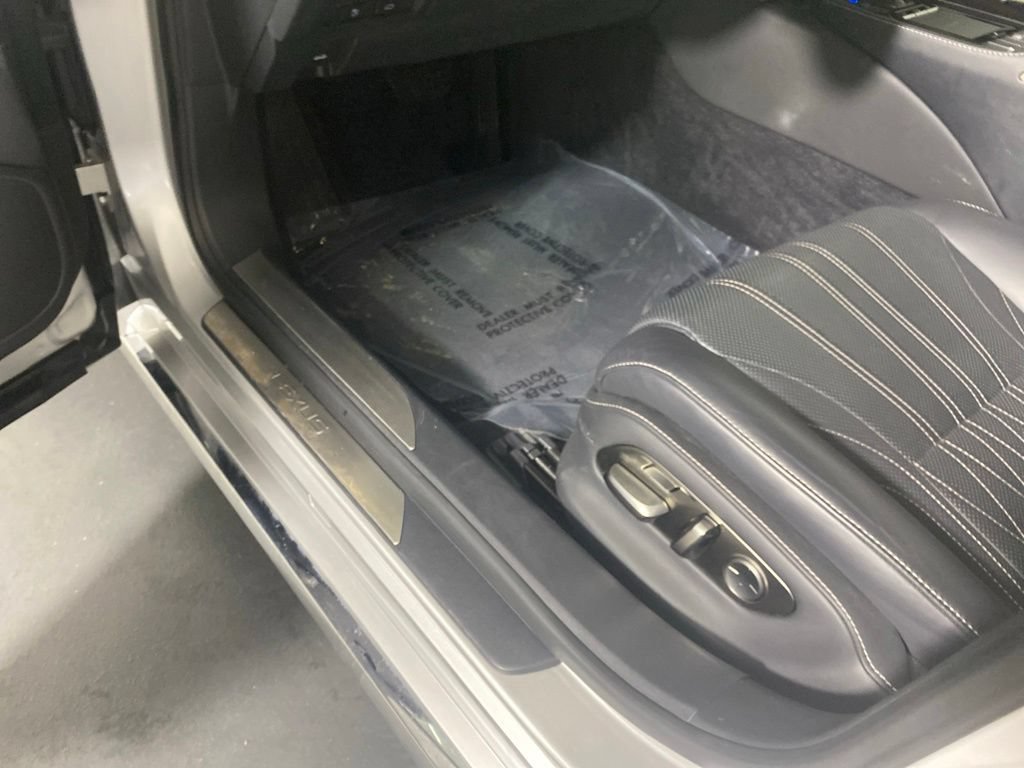 Used 2018 Lexus LS 500 AWD w/ Interior Upgrade Package image 26
