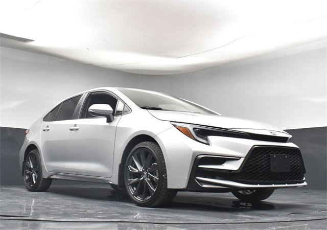 Used 2025 Toyota Corolla SE image 30