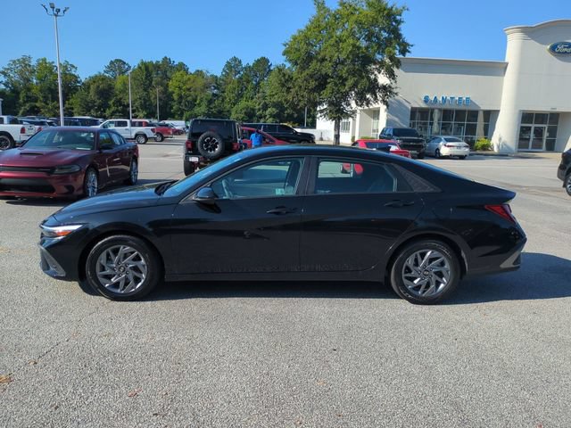 Used 2024 Hyundai Elantra SEL FWD image 6