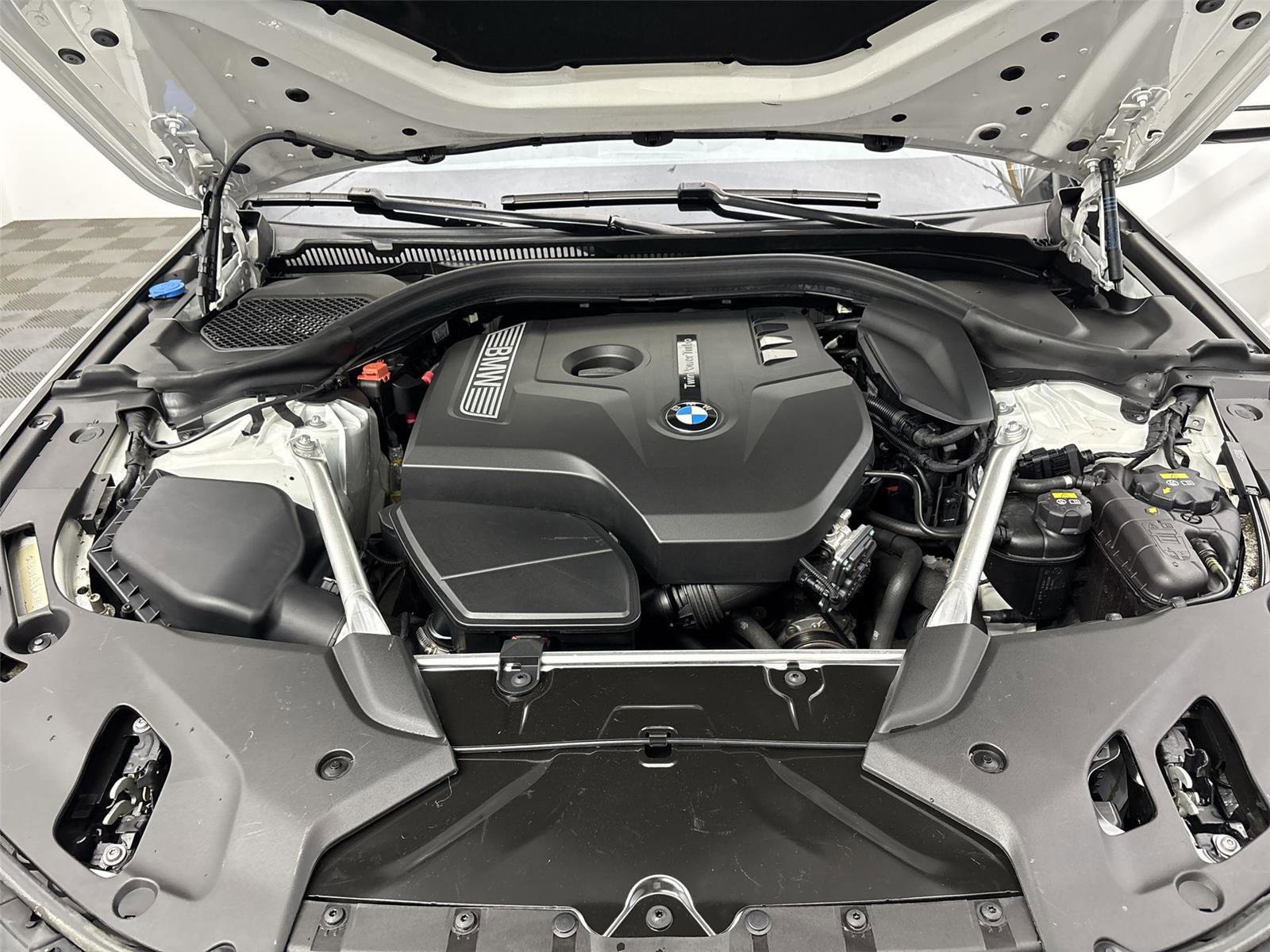 Used 2019 BMW 530i xDrive w/ Convenience Package AWD/4WD image 20
