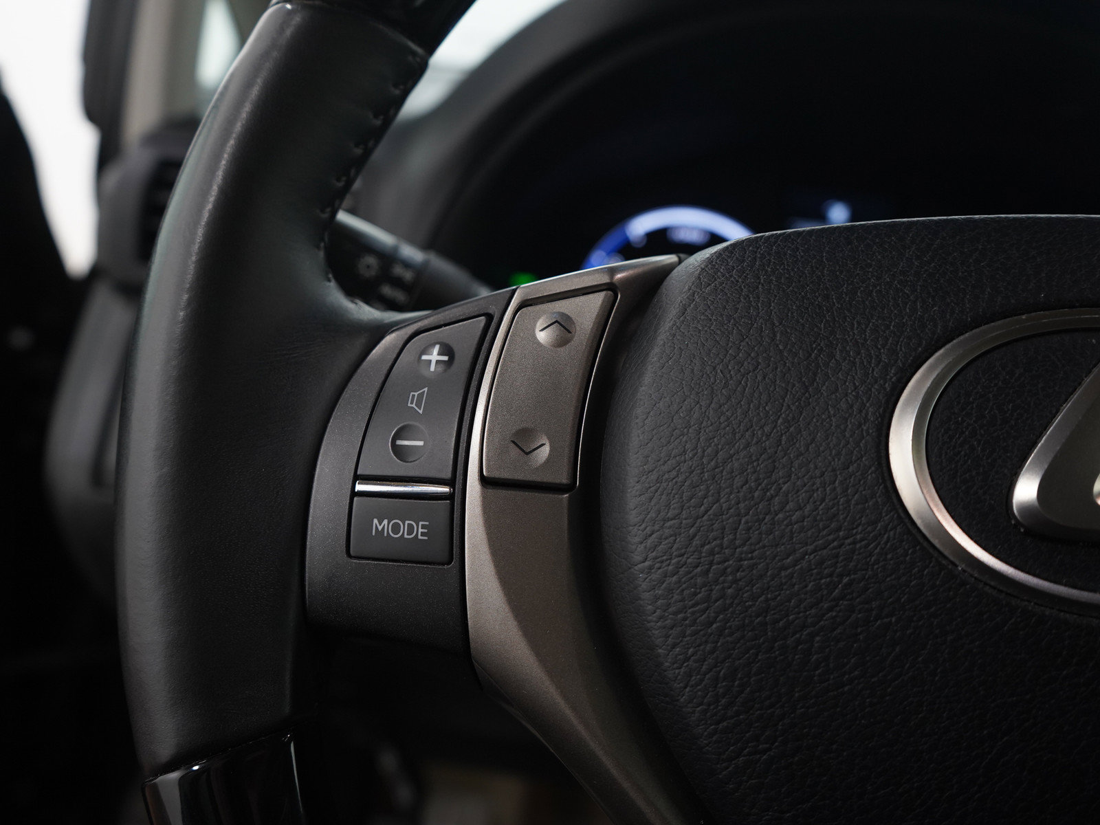 Used 2015 Lexus RX 450h AWD image 28