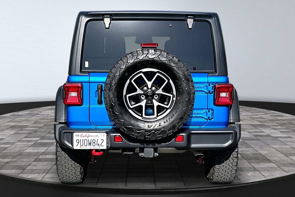 Used 2025 Jeep Wrangler Unlimited Rubicon w/ Convenience Group AWD/4WD image 23