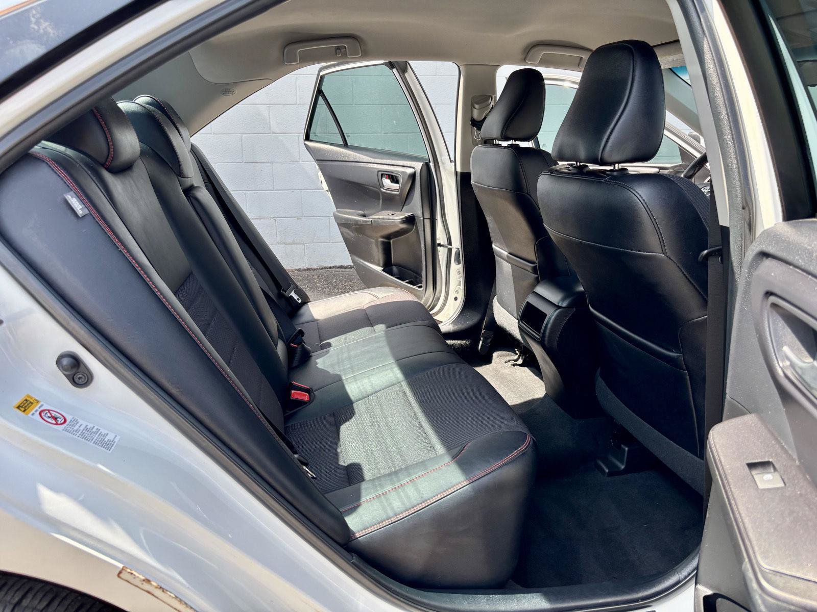 Used 2017 Toyota Camry SE FWD image 9