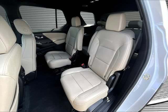 Used 2023 Chevrolet Traverse LT w/ LT Premium Package AWD/4WD image 22