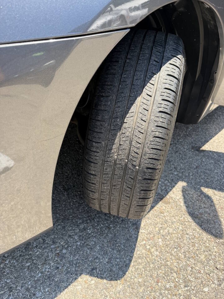 Used 2018 Nissan Sentra SV FWD image 17