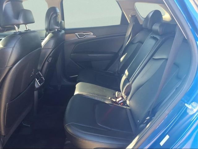 Used 2023 Kia Sportage EX image 28