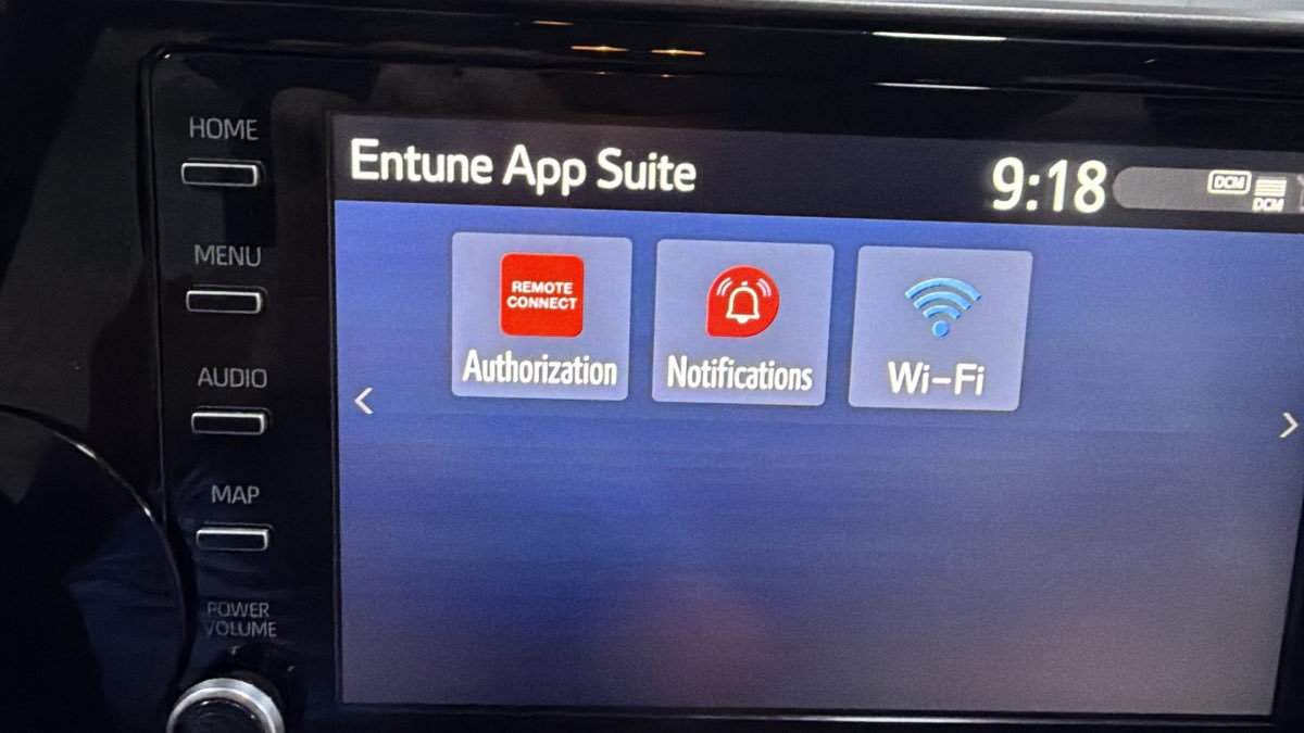 Used 2021 Toyota Highlander LE FWD image 20