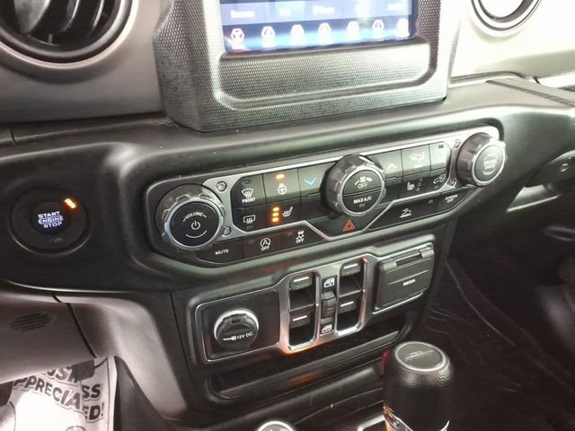 Used 2022 Jeep Gladiator Willys image 21