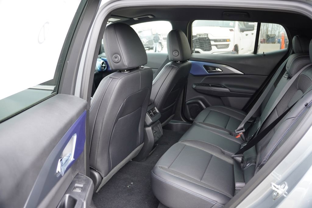 New 2026 Chevrolet Equinox EV LT w/ Active Safety Package 3 AWD/4WD image 11