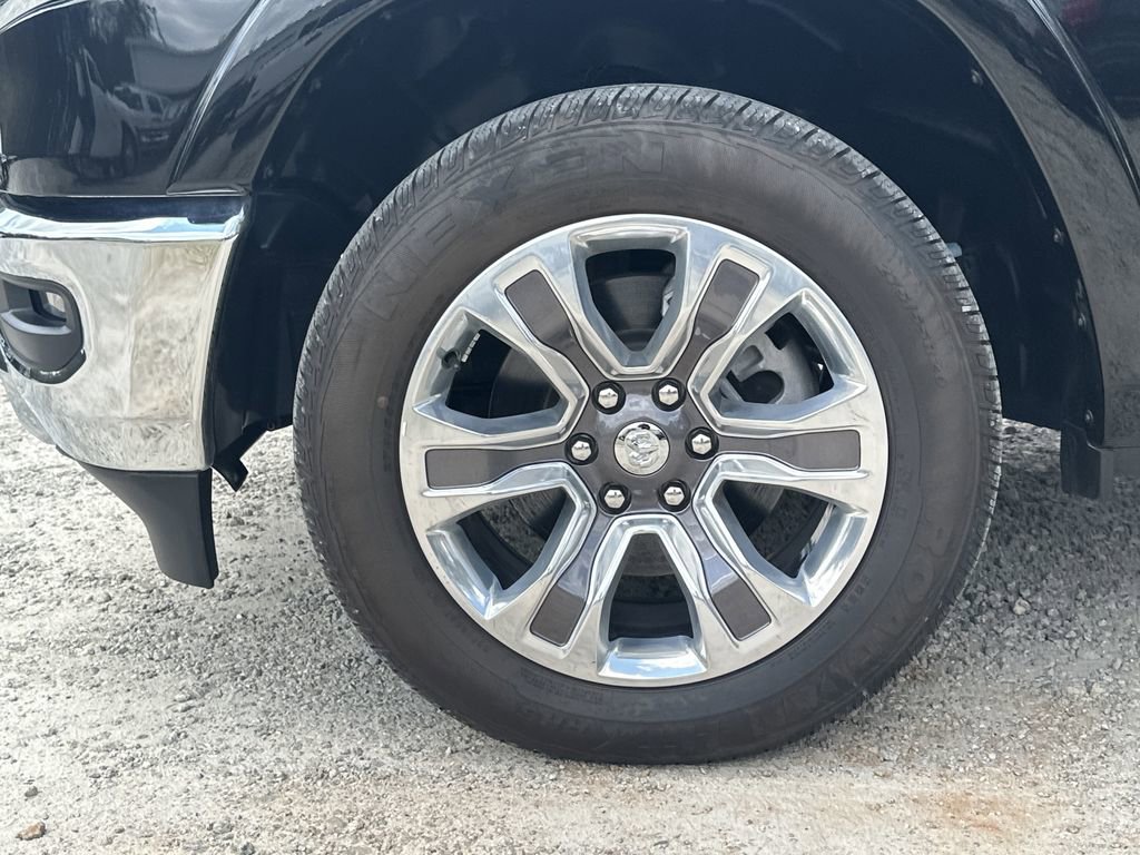 Used 2024 RAM 1500 Limited AWD/4WD image 11