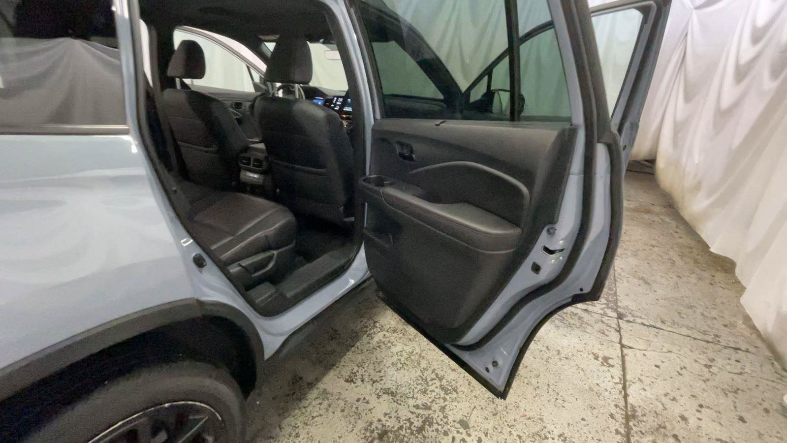 Certified 2024 Honda Passport Black Edition image 20