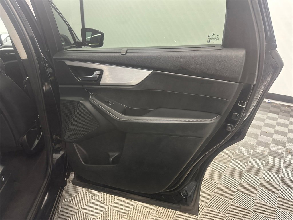 Used 2023 Acura MDX Technology image 17