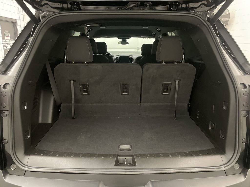 Used 2023 Chevrolet Traverse LT w/ LPO, Floor Liner Package AWD/4WD image 18