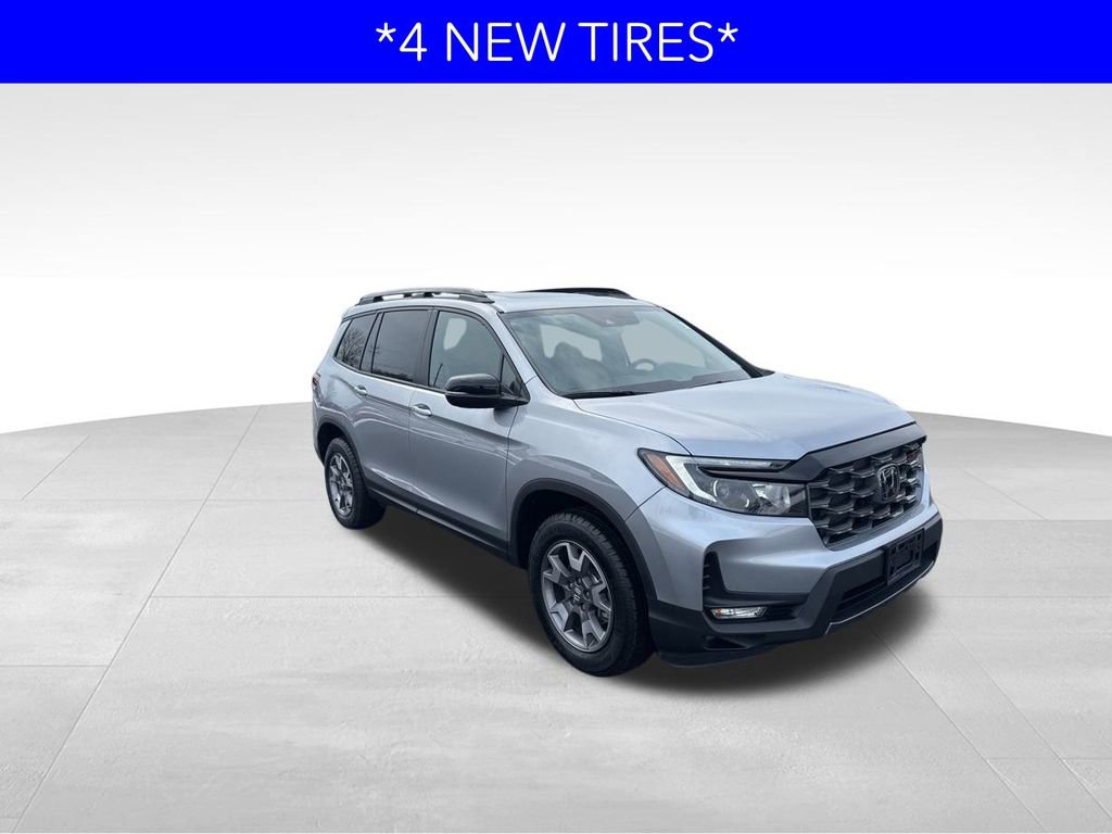 Certified 2023 Honda Passport TrailSport image 2