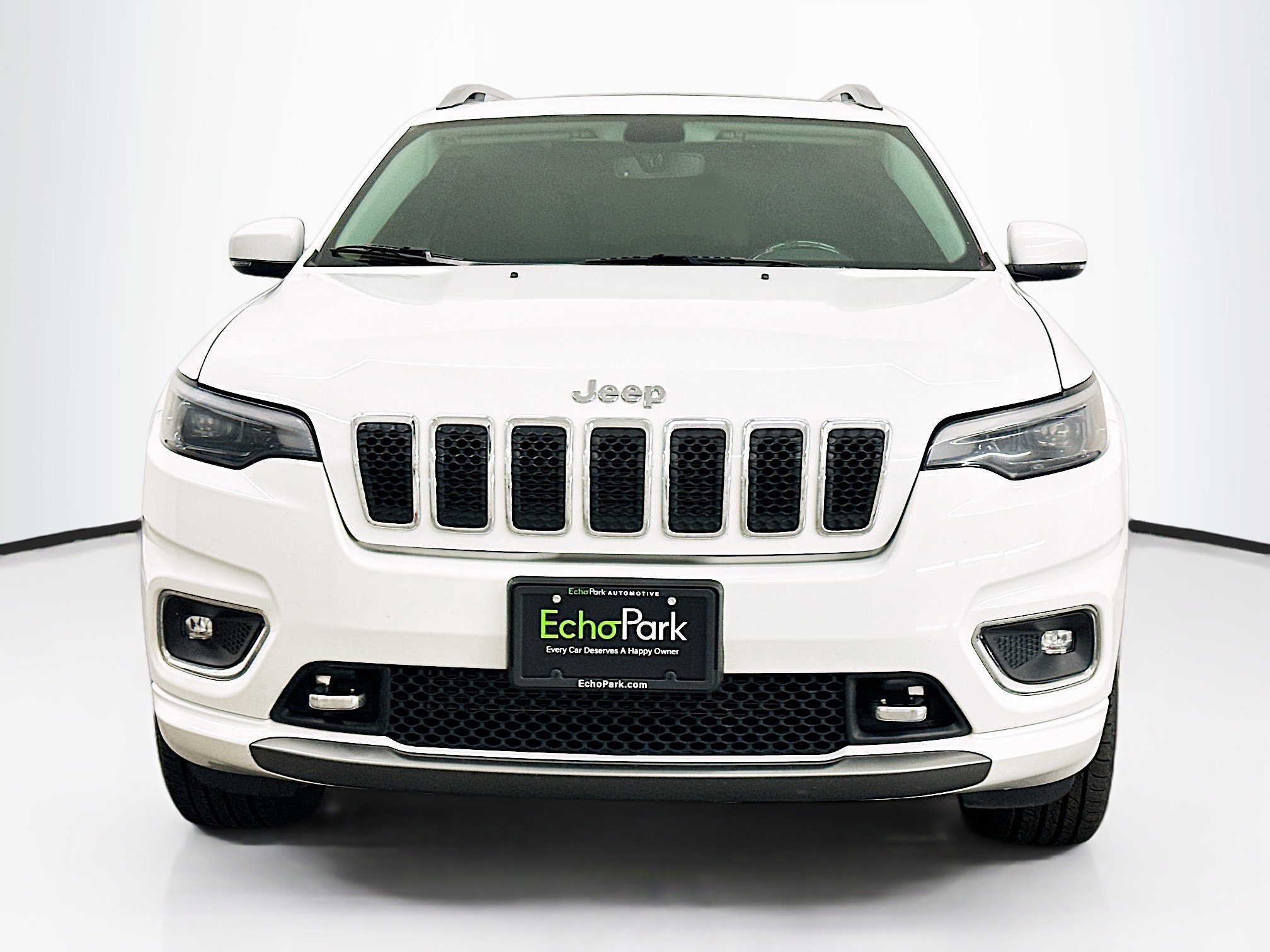 Used 2019 Jeep Cherokee Overland image 2