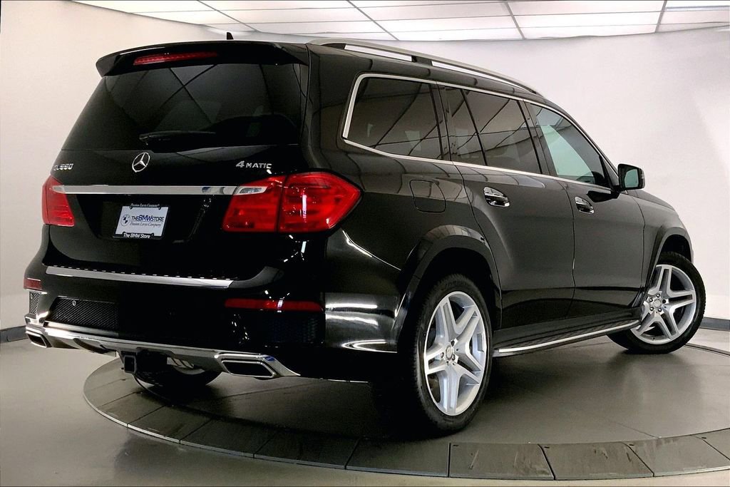 Used 2016 Mercedes-Benz GL 550 4MATIC image 12