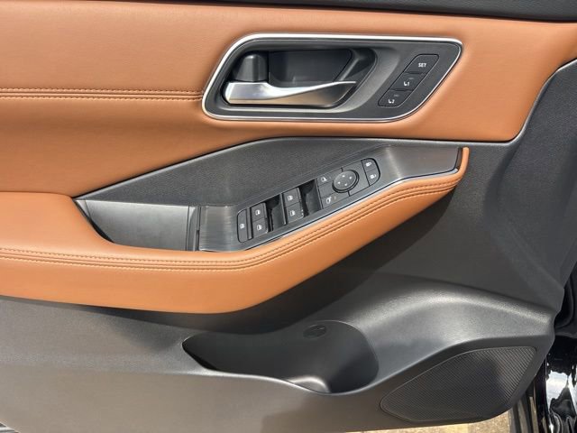 New 2026 Nissan Rogue Platinum AWD/4WD image 15