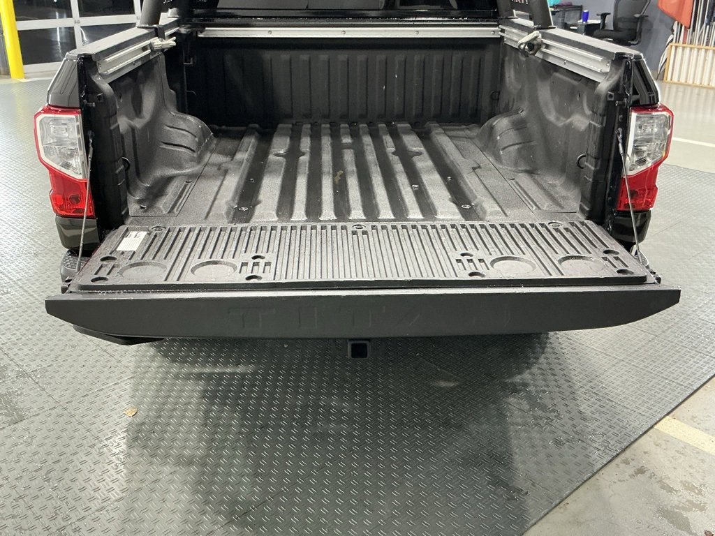Used 2023 Nissan Titan SV w/ SV Convenience Package image 11