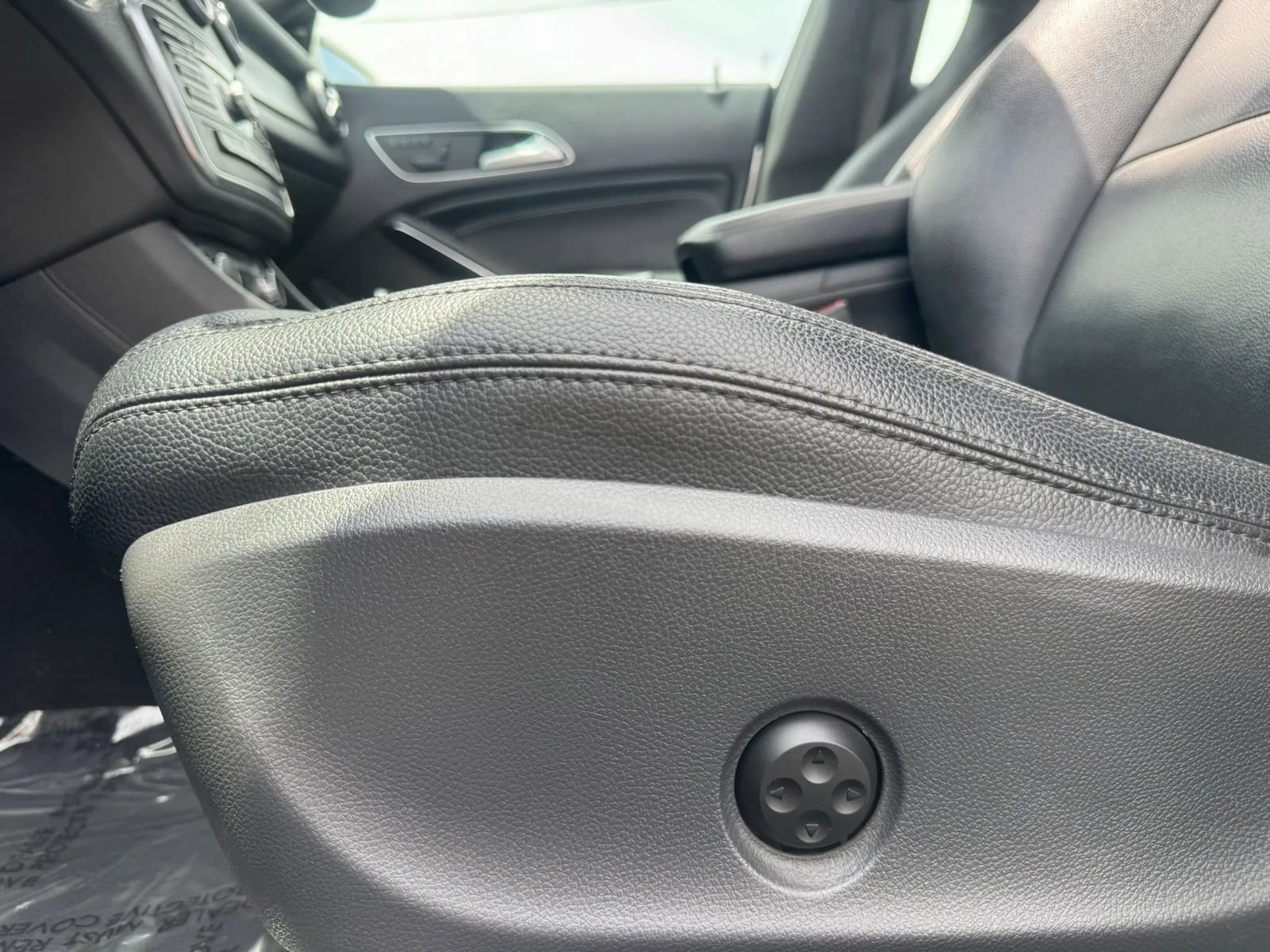 Used 2014 Mercedes-Benz CLA 250 image 20