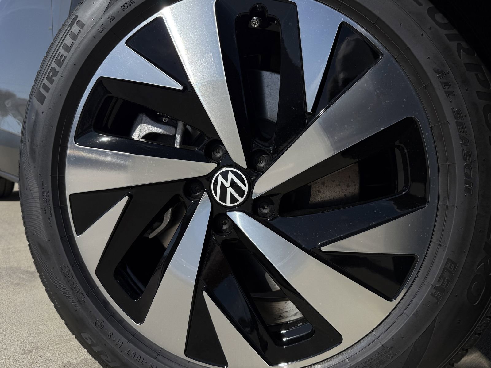 New 2026 Volkswagen ID.4 Pro RWD image 10