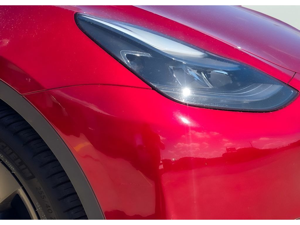 Used 2024 Tesla Model Y Long Range AWD/4WD image 31