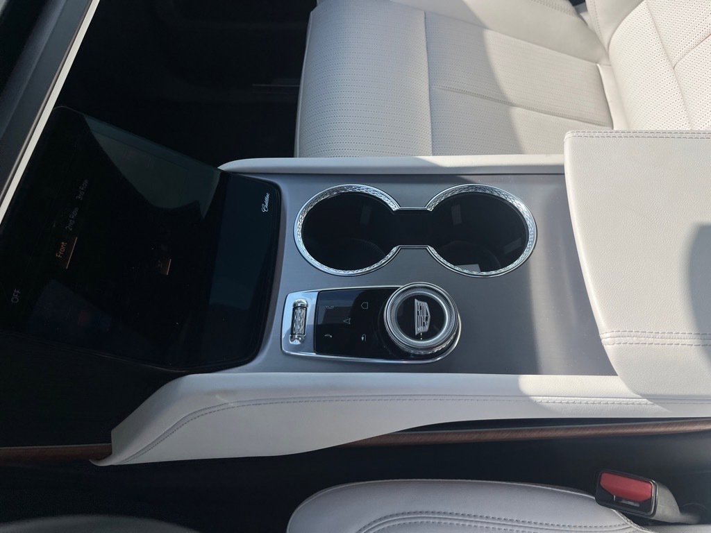 New 2026 Cadillac Vistiq Luxury image 17