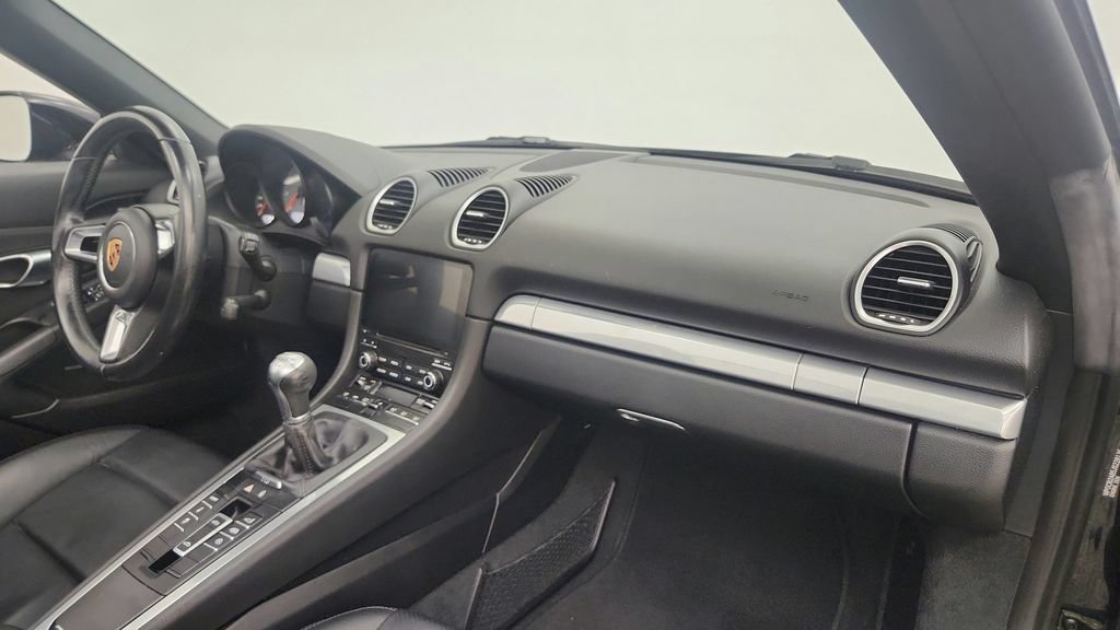 Used 2018 Porsche 718 Boxster S RWD image 24