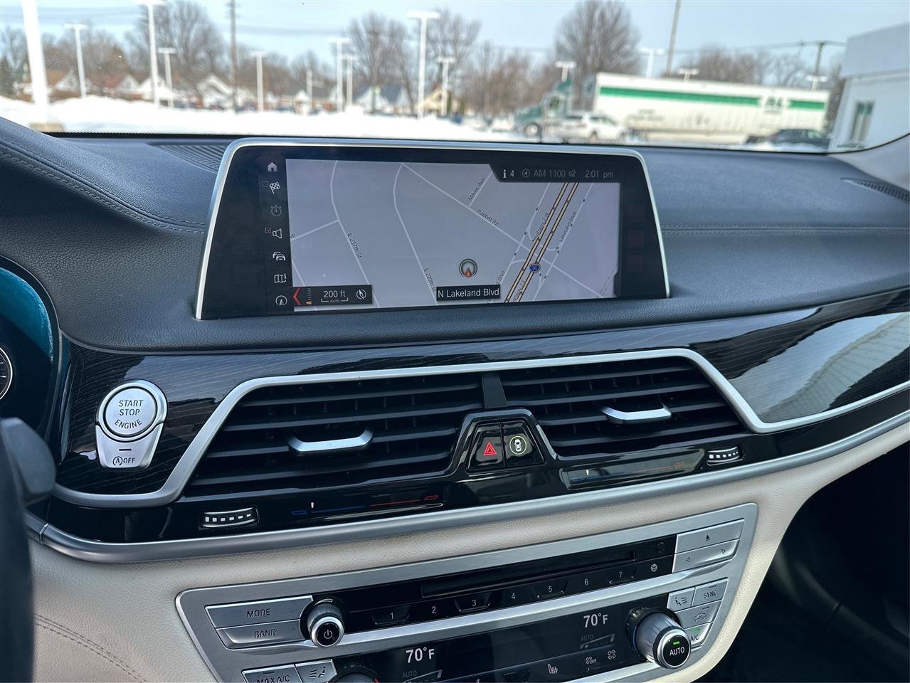 Used 2018 BMW 740i xDrive image 30