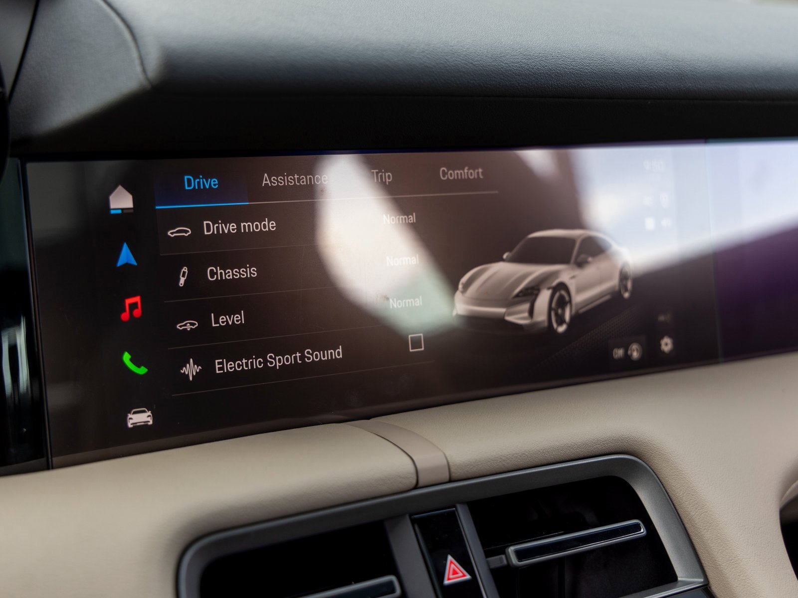 New 2025 Porsche Taycan 4S image 32