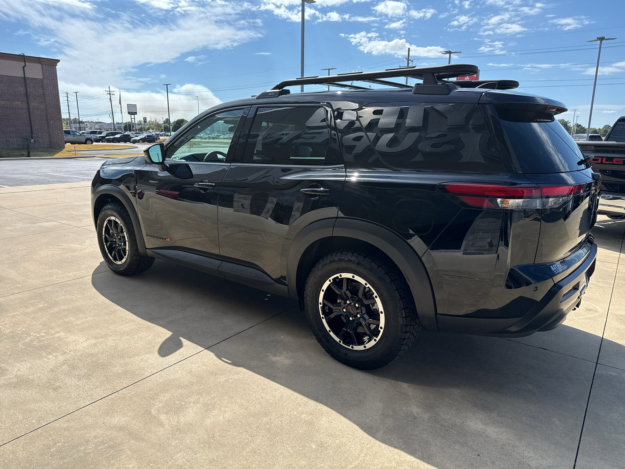 Used 2026 Nissan Pathfinder Rock Creek AWD/4WD image 5
