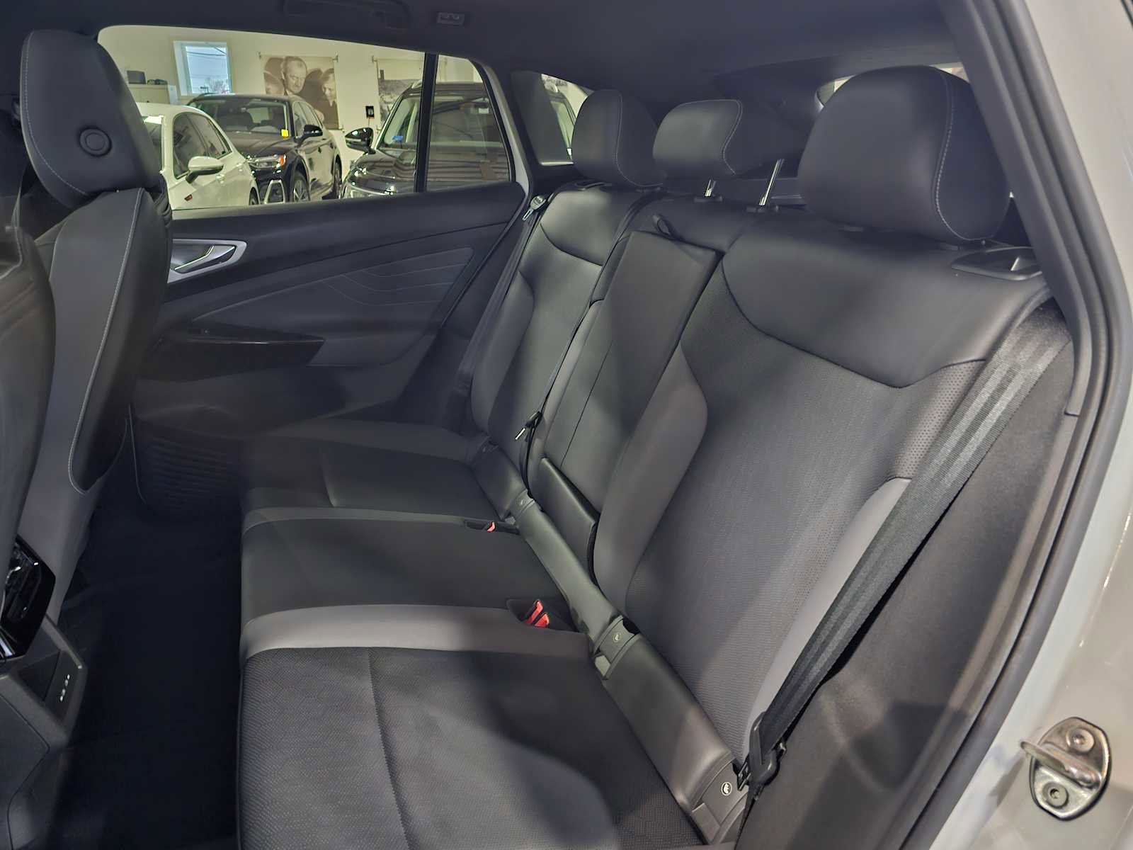 Used 2023 Volkswagen ID.4 Pro S image 17