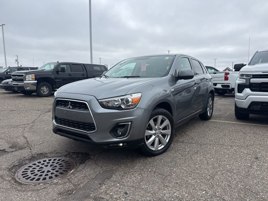 Used 2014 Mitsubishi Outlander Sport SE AWD/4WD image 1