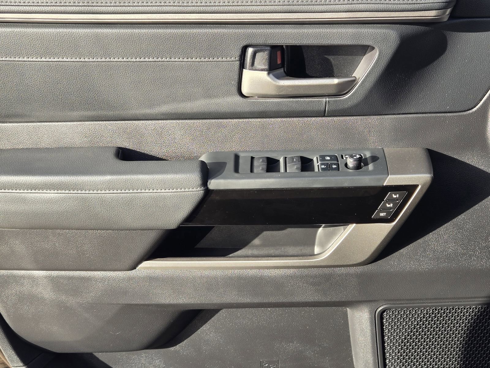 Used 2022 Toyota Tundra Limited image 26