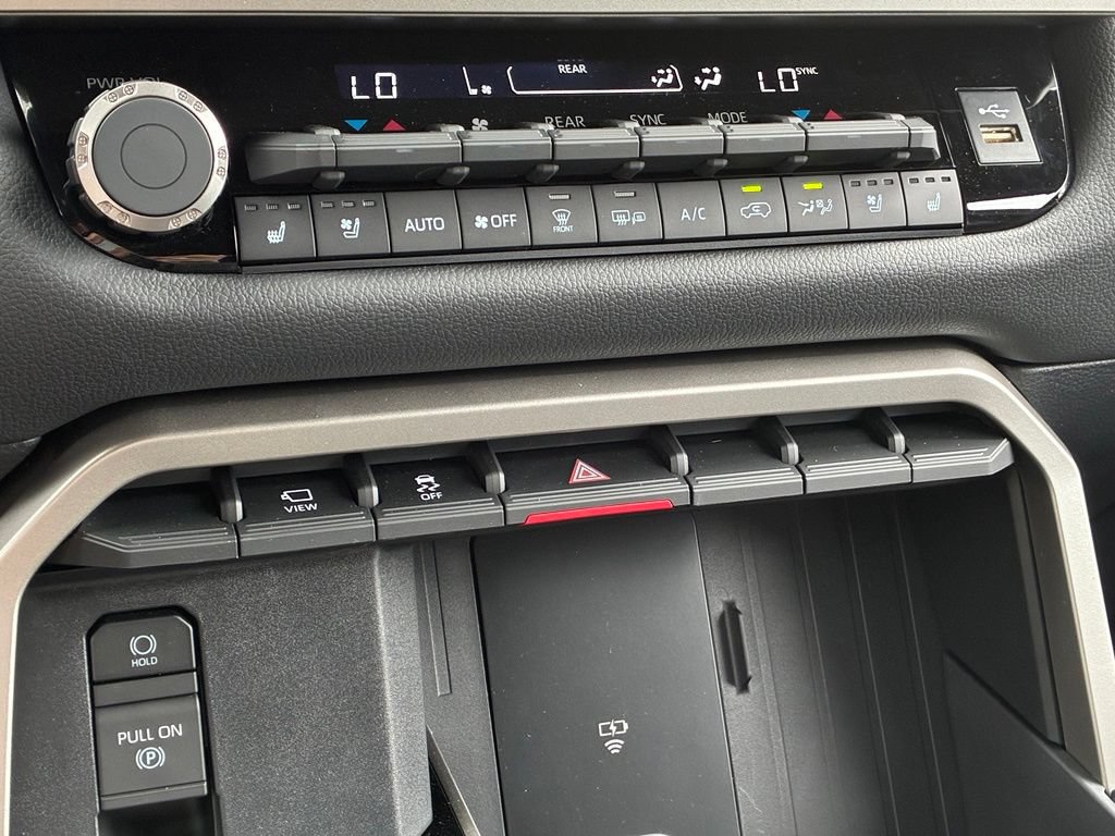 Used 2026 Toyota Sequoia Limited AWD/4WD image 30