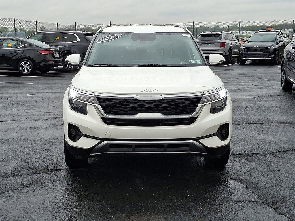 Certified 2023 Kia Seltos S AWD/4WD image 2