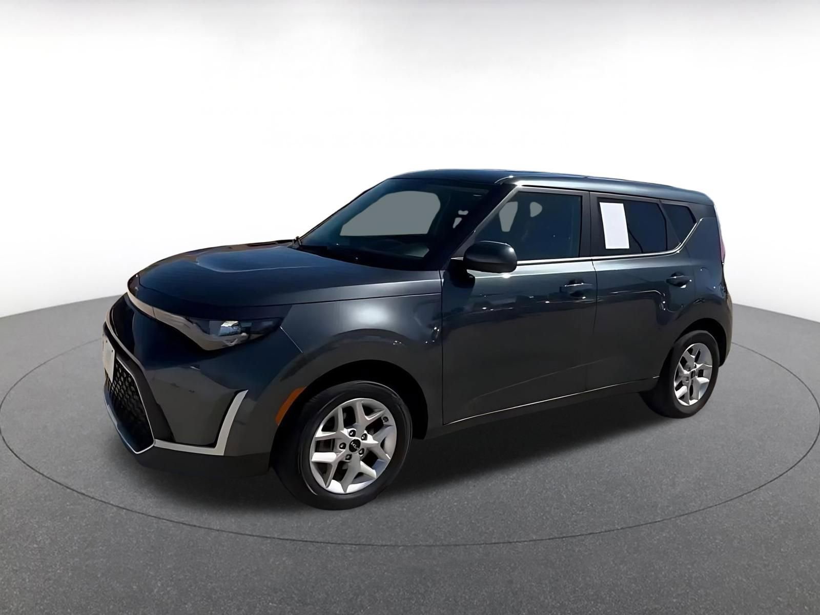 Used 2024 Kia Soul LX w/ Option Group 015 FWD image 7